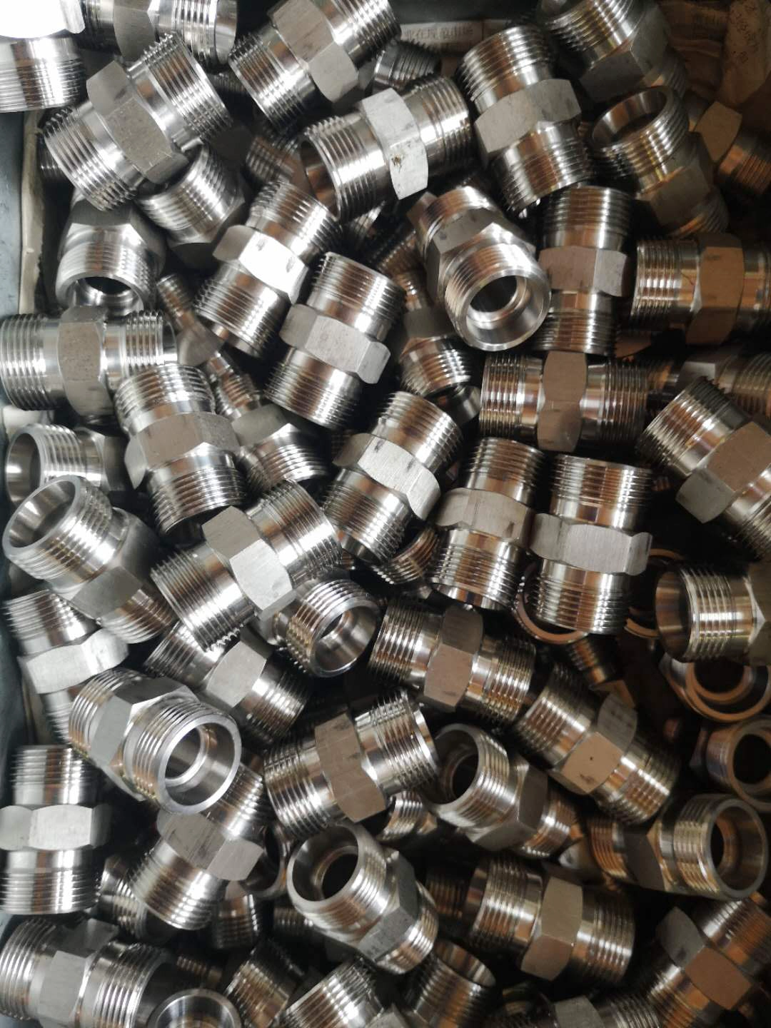 1C straight metric thread bite type tube fittings