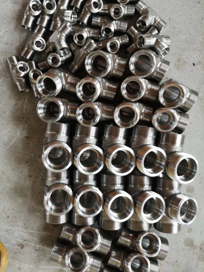 AC tee reducers