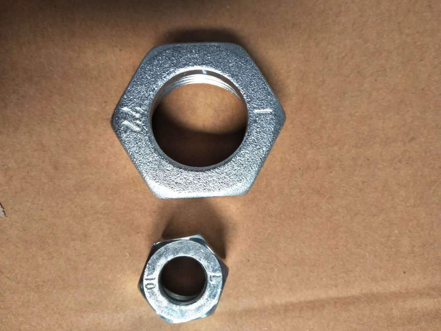 DADO FUNZIONALE EO DUR CON ANELLO DI TENUTA