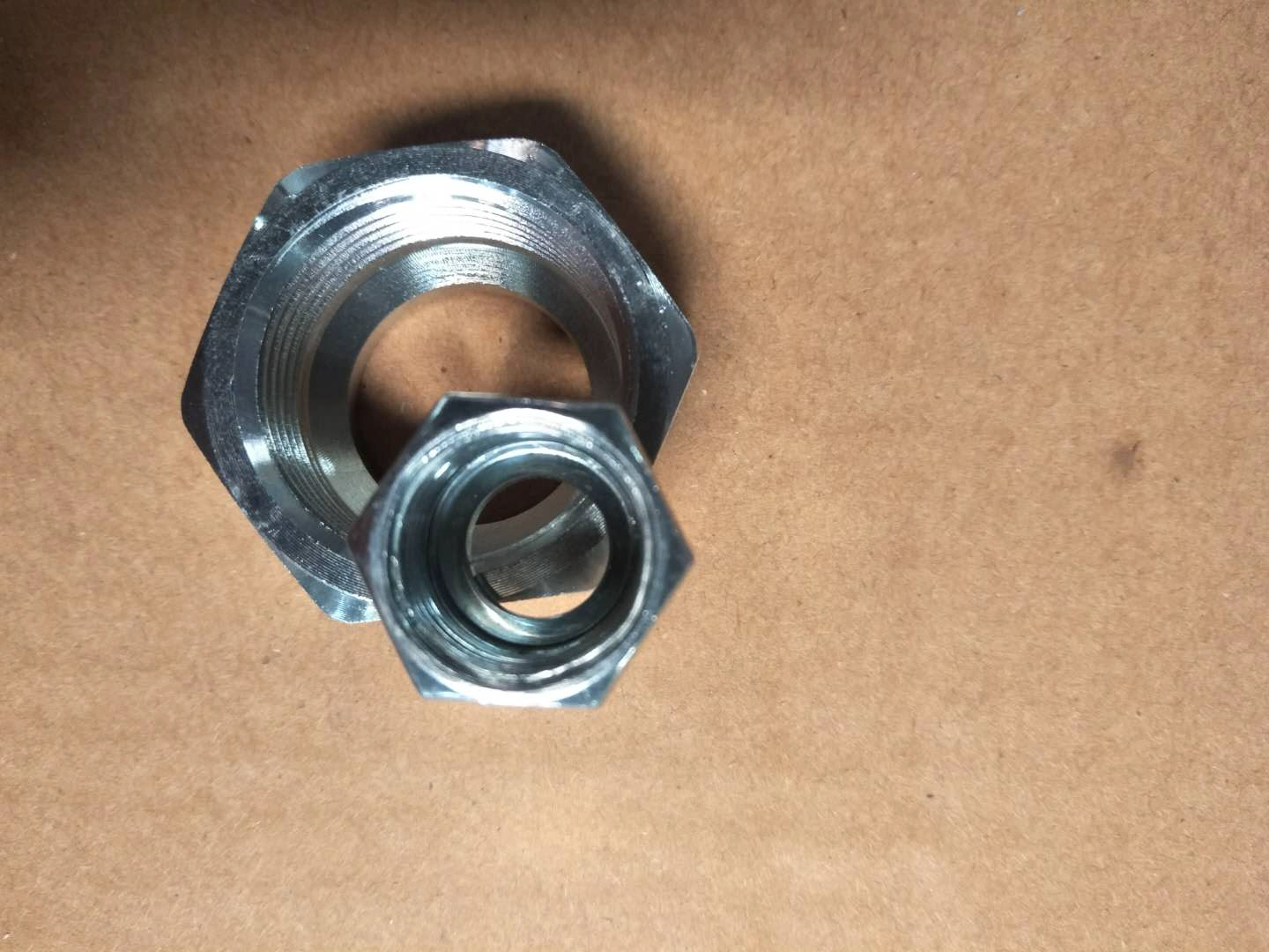 DADO FUNZIONALE EO DUR CON ANELLO DI TENUTA