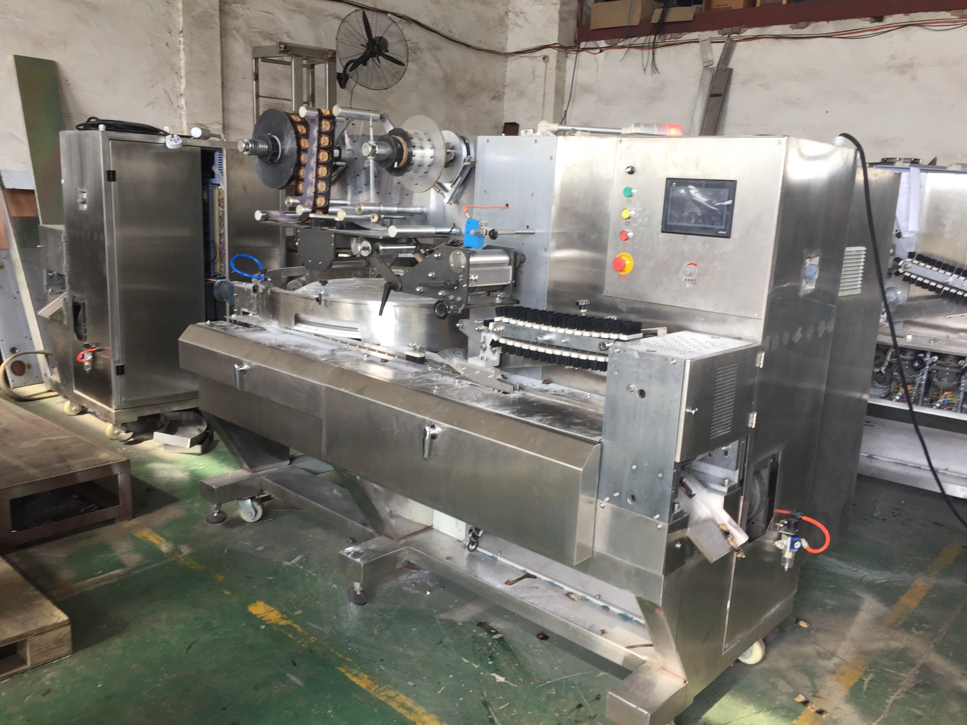 China Multi Functions Pillow Type Ice Lolly or cube Packing Machine manufacturer