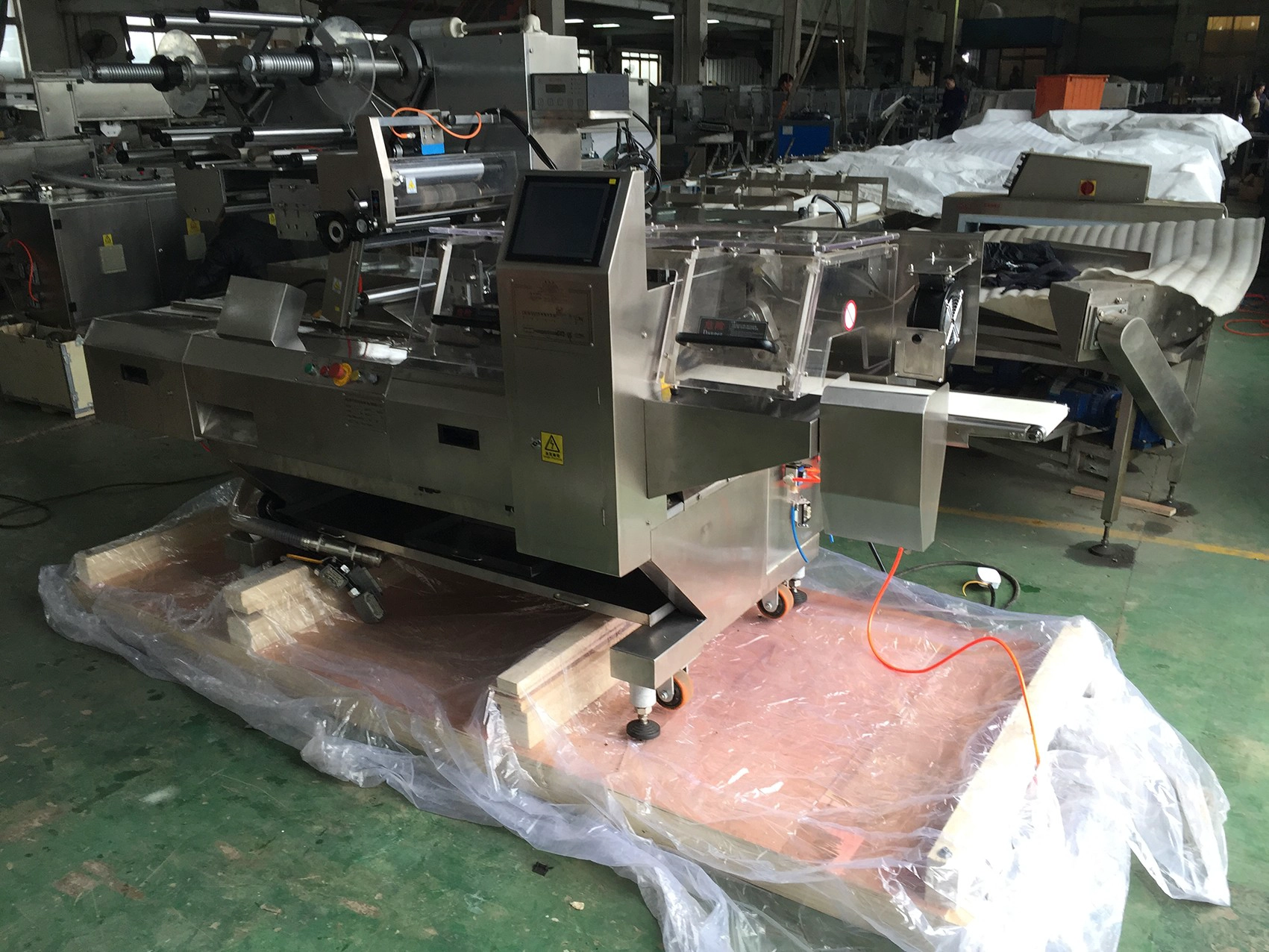 Chine Pillow Type Candy Packing Machine Candy Packaging Machinery Manufacturer fabricant