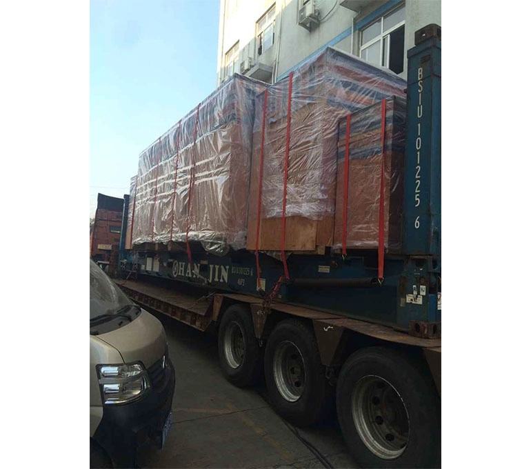 Nut slotting machine