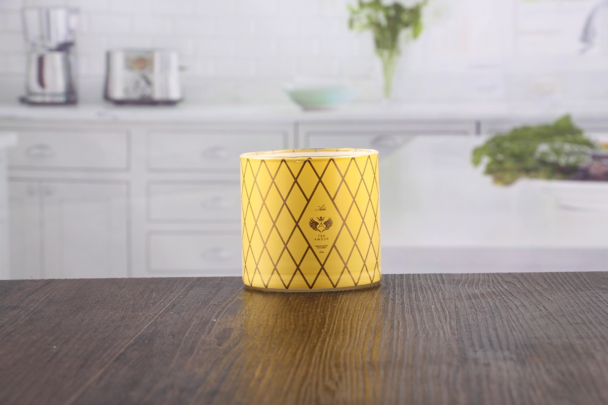 Thin candle holders