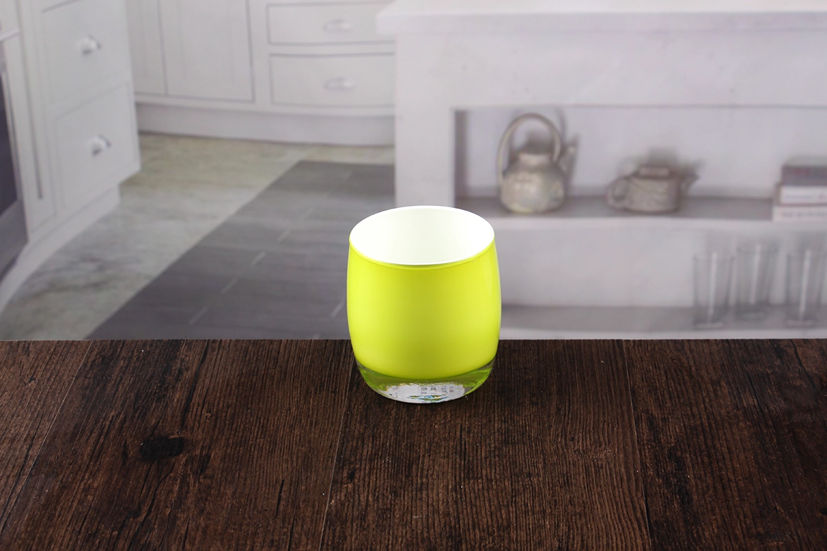 Pretty candle holder