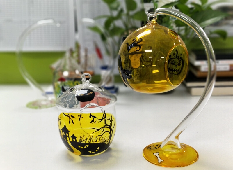 Halloween: We all have a candle holder to light - Halloween candle holders supplier