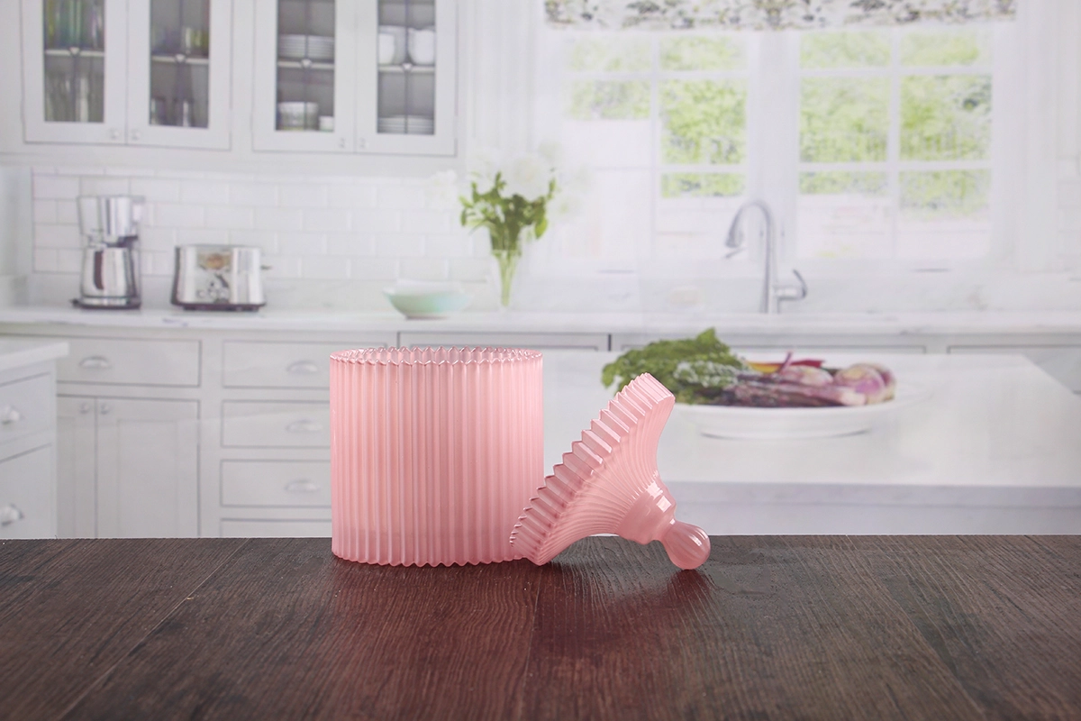 Pink candle jar with lid