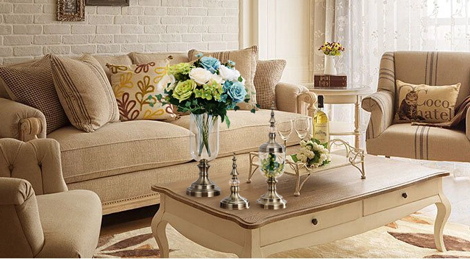 Metal flower vase
