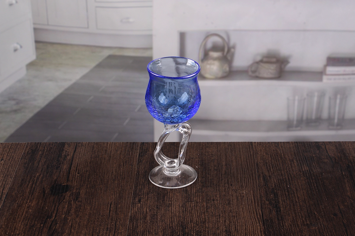 Goblet candle holder