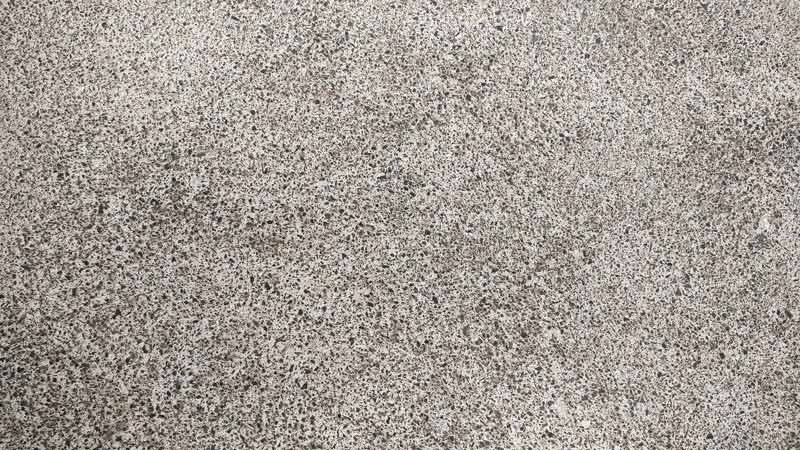 What should I pay attention to when using a ground grinder?