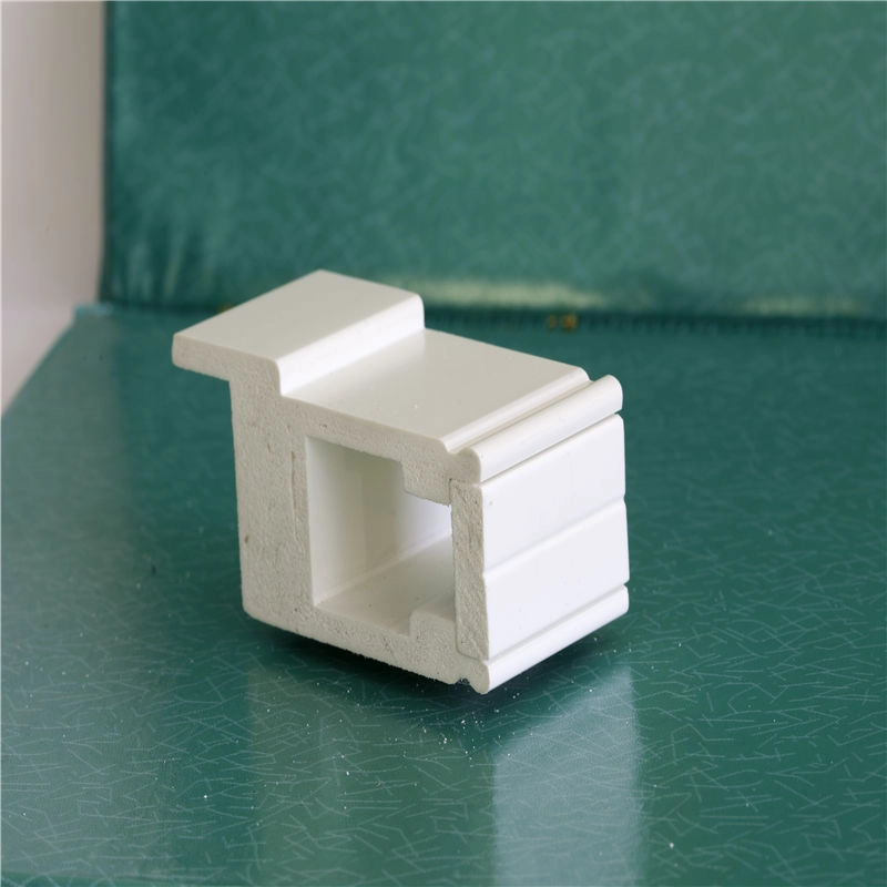 Chiny Okna okienne w plantacji winylowej lub PCV Triangle White Color Indoor Shaped Plantation producent