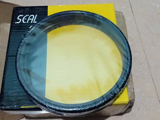 Oil seal 1019984 (Kalmar 923828.0539) Rvton Floating Seals Manufacturer