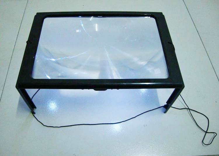 MF216LED Loupe de bureau avec la lumière, LED Loupe pour la lecture des journaux, loupe de lecture