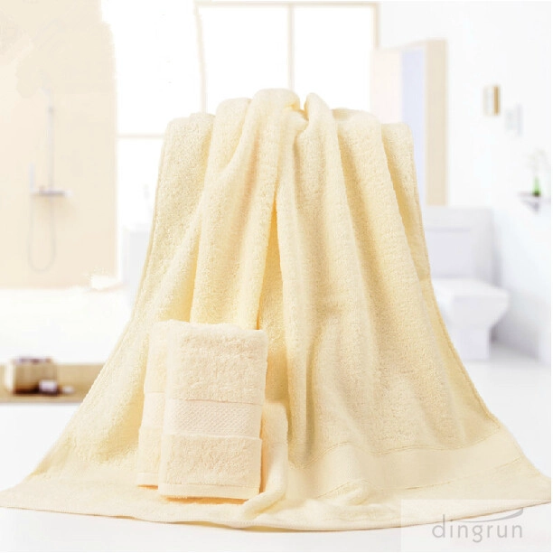 beste decoratieve luxe gepersonaliseerde badhanddoek sets