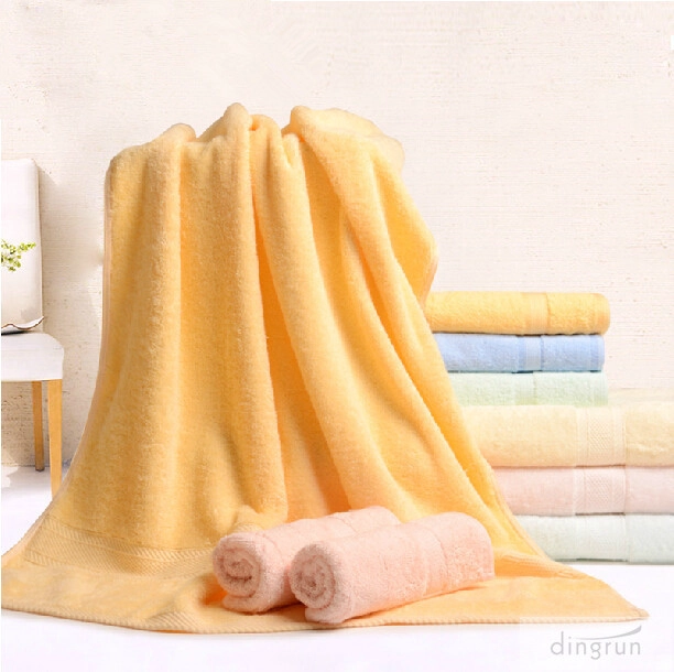 beste decoratieve luxe gepersonaliseerde badhanddoek sets