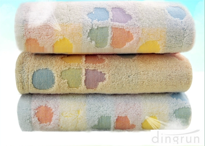 Fancy Look Good Quality Hotel Towel