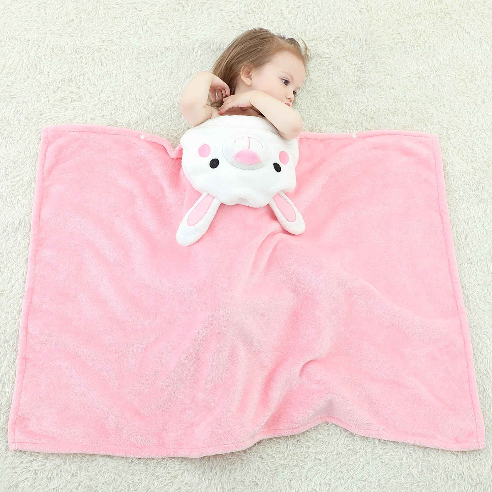 Fashion Design Flannel Kids Cartoon Animal Embroidered Baby Blanket Animal Hooded Towel