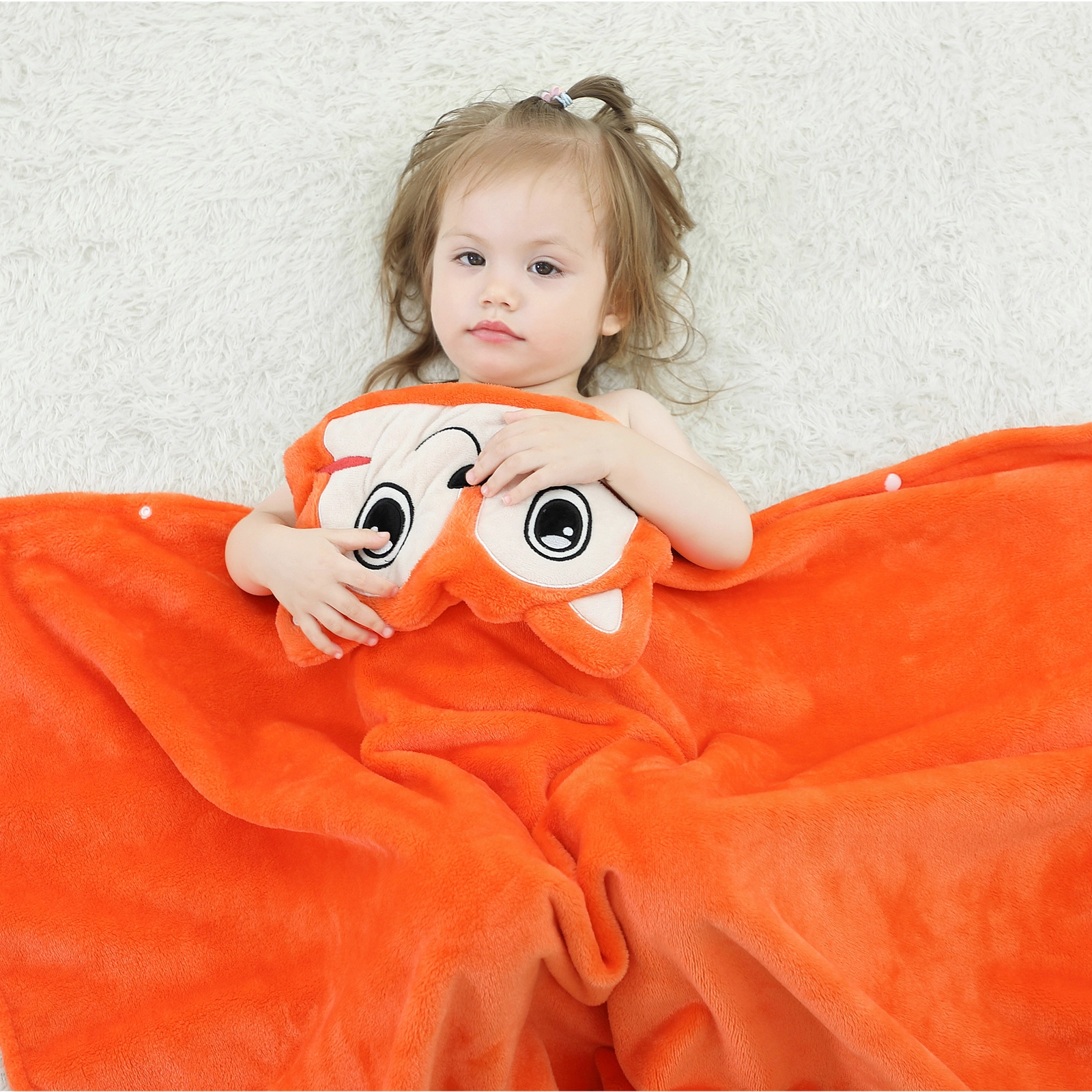 Fashion Design Flannel Kids Cartoon Animal Embroidered Baby Blanket Animal Hooded Towel