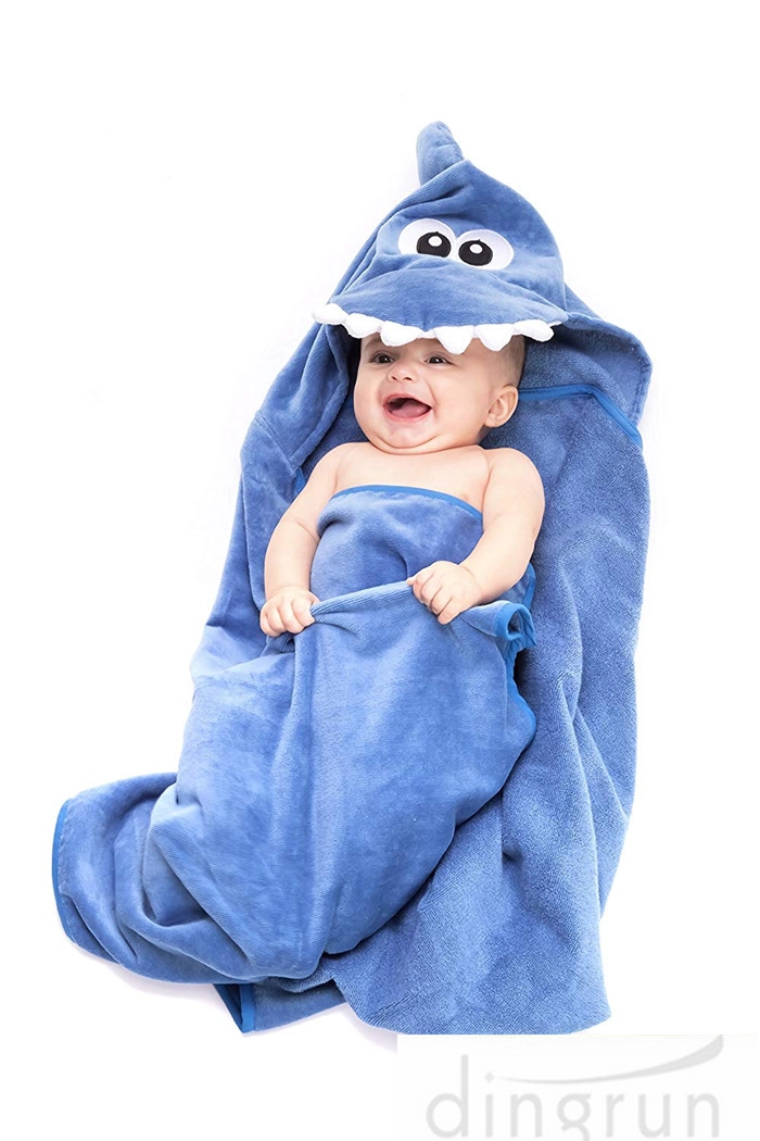 Ultrazachte Shark-handdoek met een kap voor Bath Beach Pool
