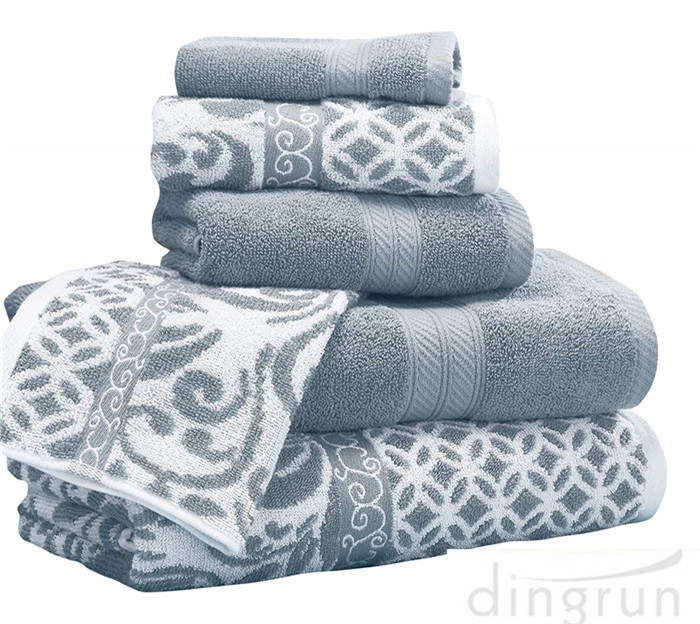 Yarn Dyed Cotton Jacquard Towel Set