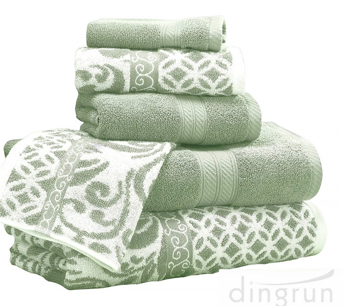 Yarn Dyed Cotton Jacquard Towel Set