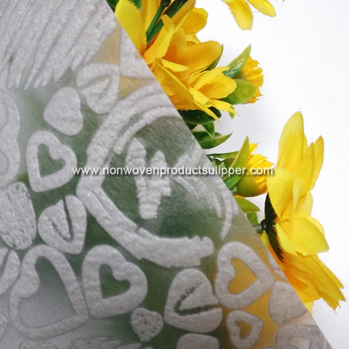Wholesale Light Grey Heart-shaped Embossing GT-HSLIGR01 PP Spunbond Non Woven Wrapping Paper For Presents