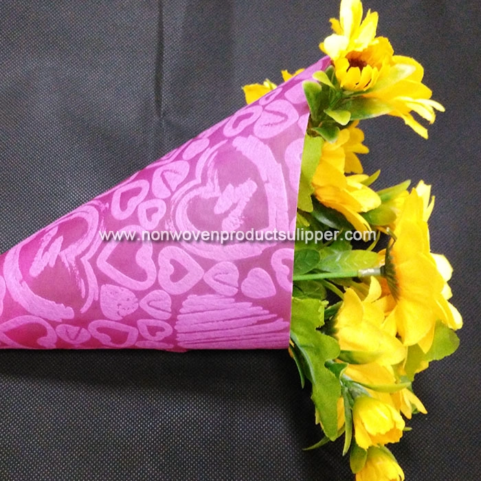 Heart-shaped Rose Red Embossing GT-HSRORE01 Polypropylene Spunbonded Non Woven For Plant Packaging