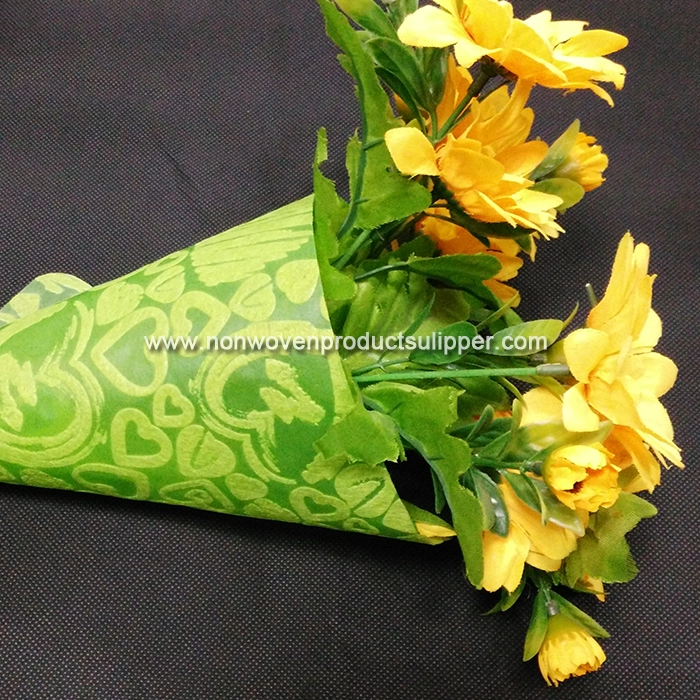 China Manufacturer Light Green Heart-shaped Embossing GT-HSLIGR01 PP Spunbonded Non Woven Packaging Materials