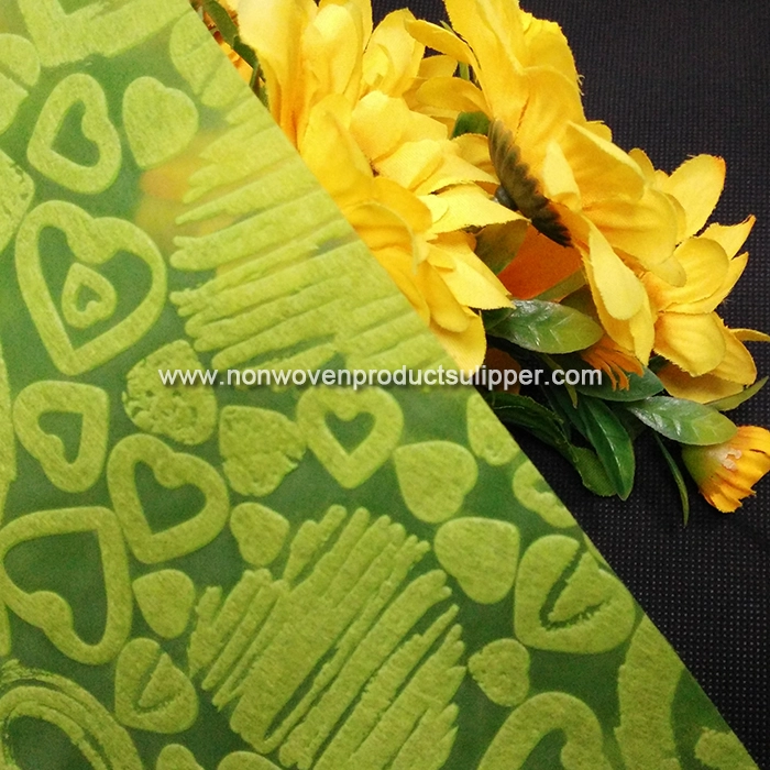 China Manufacturer Light Green Heart-shaped Embossing GT-HSLIGR01 PP Spunbonded Non Woven Packaging Materials