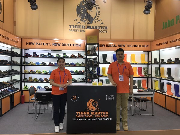 porcelana 125a Feria de Importación y Exportación de China - calzado de seguridad y bota de lluvia. fabricante