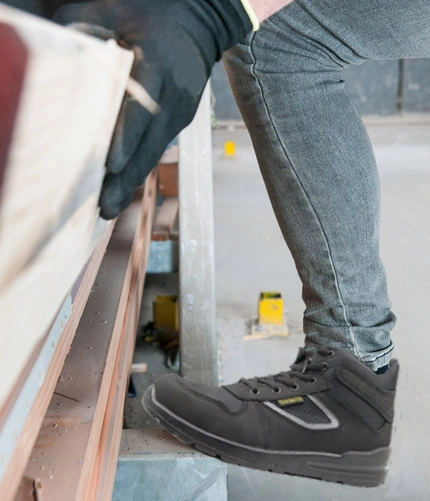 Cina Tiger Master The Most Comfortable Work Footwear produttore