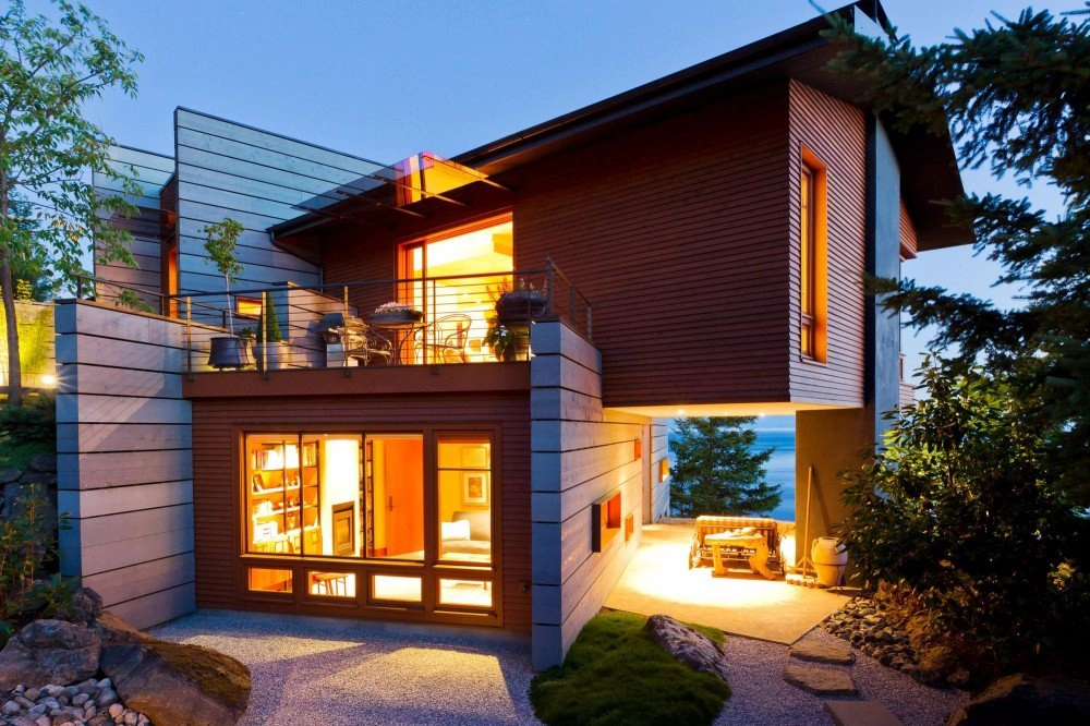 Volumetric Contemporary House na Tinatanaw ang Coast