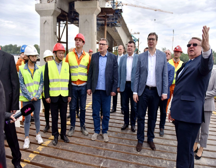 Der serbische Präsident besucht die Inspektionsarbeiten der EAO Expressway Suao Section