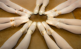 What are the properties of silk stockings?2