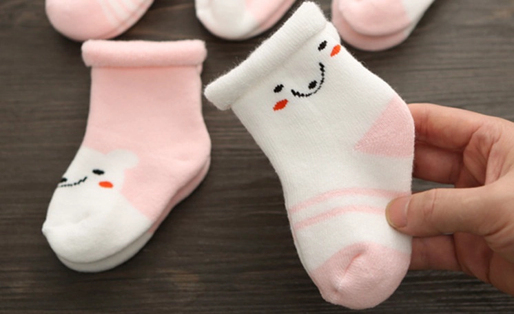 Are cotton socks the best choice? How to keep socks dry and comfortable?