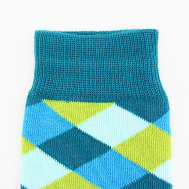 Chine La Chine chaussettes mode en gros usine chaussettes hommes coton coloré de haute qualité fabricant
