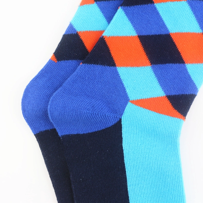 porcelana Mejor proveedor de calcetines chinos, moda por mayor mezclada color algodón negocio calcetines para hombres fabricante