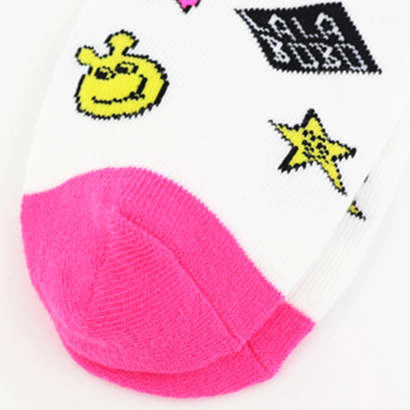 Chine chaussettes personnalisées usine Chine, gros cartoon coloré kniting filles coton socks fabricant