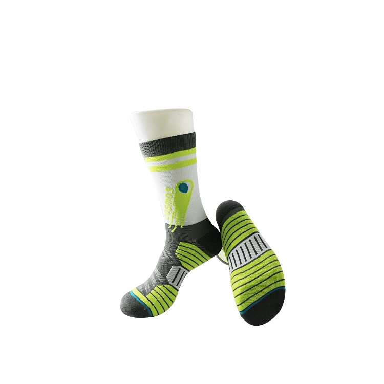 China gestrickte männer sport sock auf verkauf, elite sport socken großhandel preis Hersteller