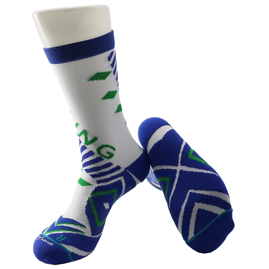 China Herren-Baumwollsportsocken Fabrik, kundenspezifische Herren Baumwollsportsocken Hersteller