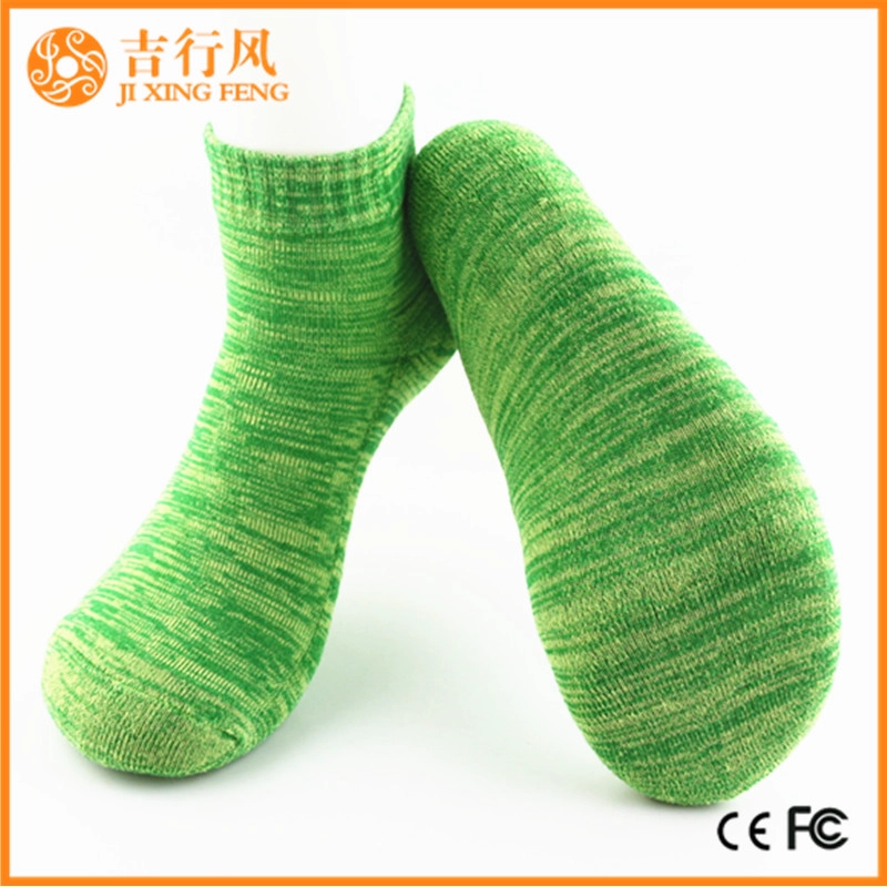 Cina calze donna cotone fabbrica all'ingrosso di alta qualità a buon mercato prezzo colorato donne calzini produttore