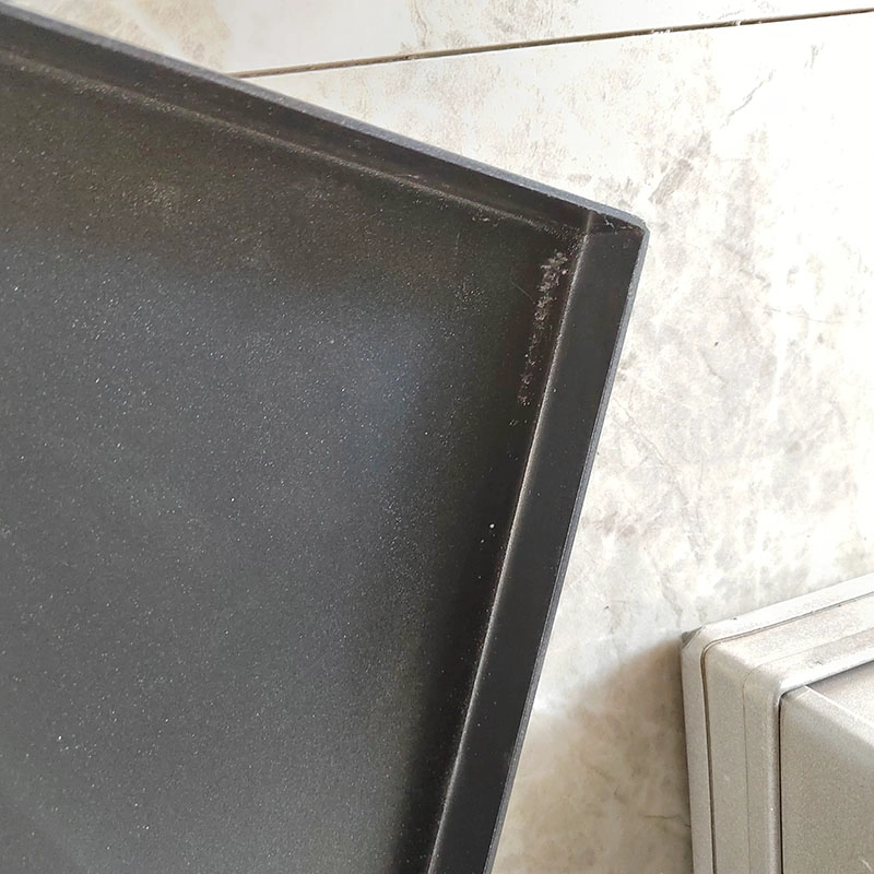 6 Strap Loaf Pan with Lid