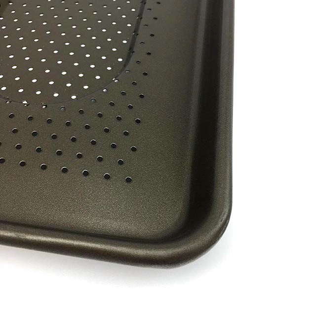 Sartén antiadherente perforada