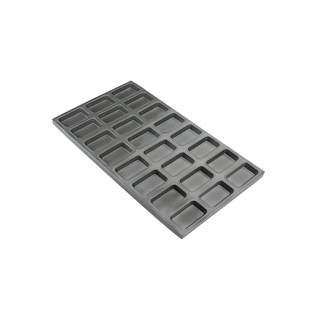 Square Molds with Corrugated Bottom