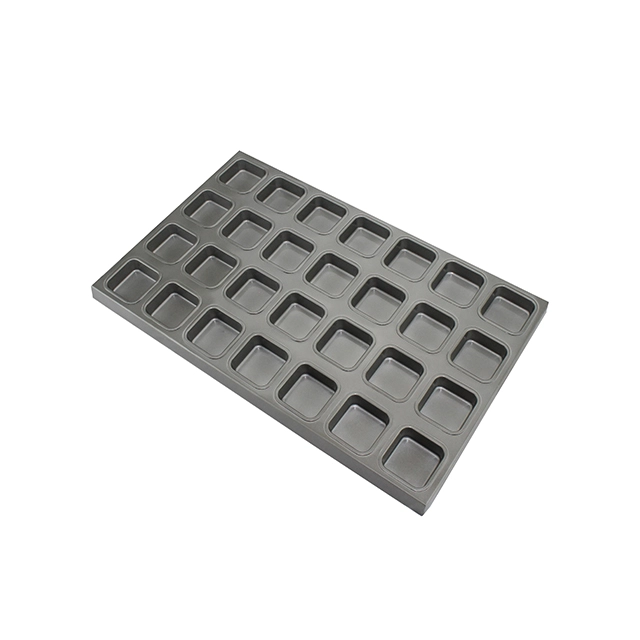 Square Molds with Corrugated Bottom