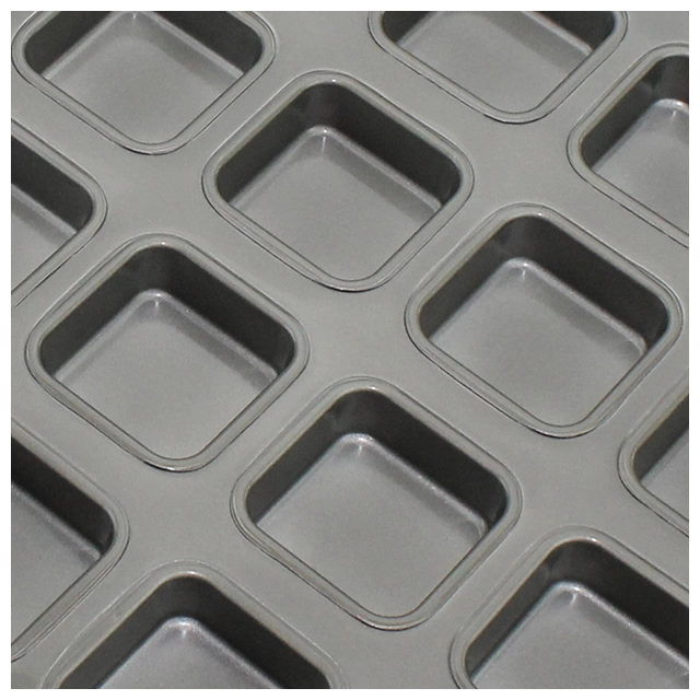 Plateau de cuisson pour moules à muffins carrés