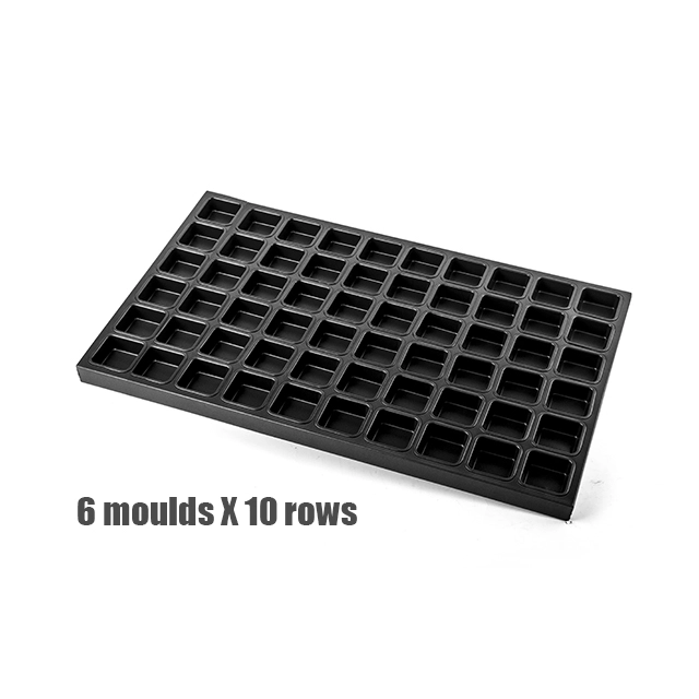 Plateau de cuisson pour moules à muffins carrés