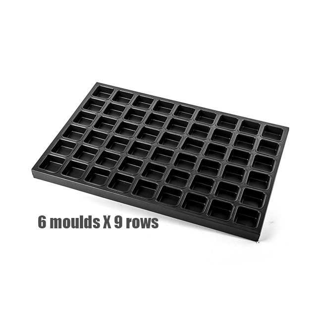 Plateau de cuisson pour moules à muffins carrés