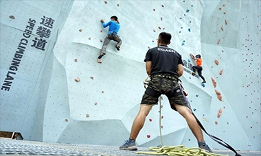 تناسب اندام، تفریح، و کوهنوردی رقابتی در حال افزایش است تناسب اندام، تفریح، و کوهنوردی رقابتی در حال افزایش است