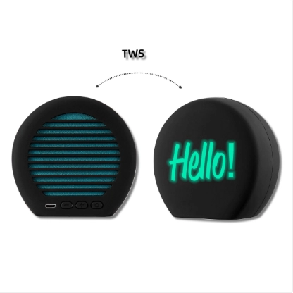 Mini altavoz Bluetooth con logotipo luminoso de la marca: un producto de audio personalizable para el comercio minorista moderno